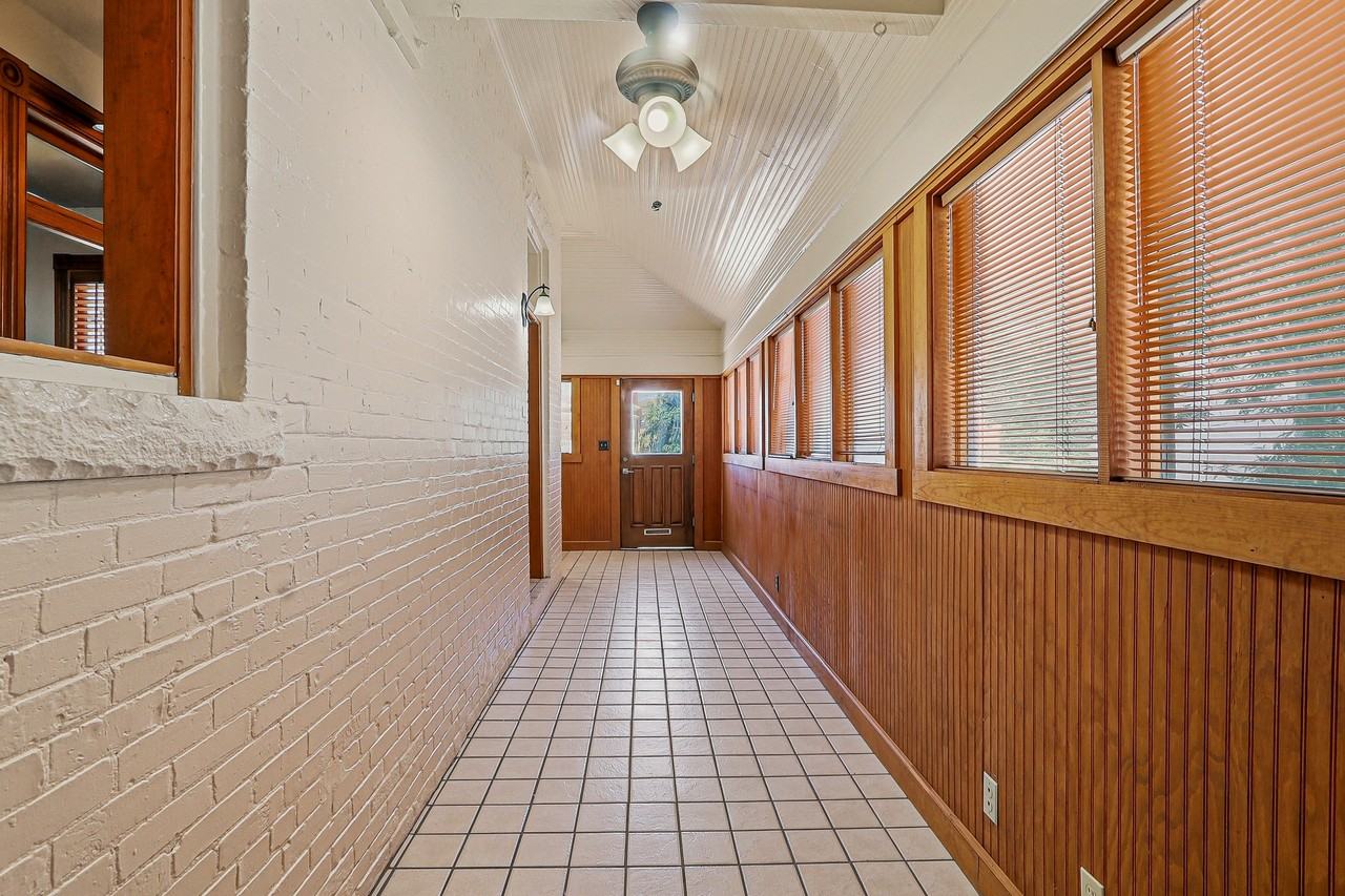 1406 Wyoming Ave #1 - Photo 5 of 31