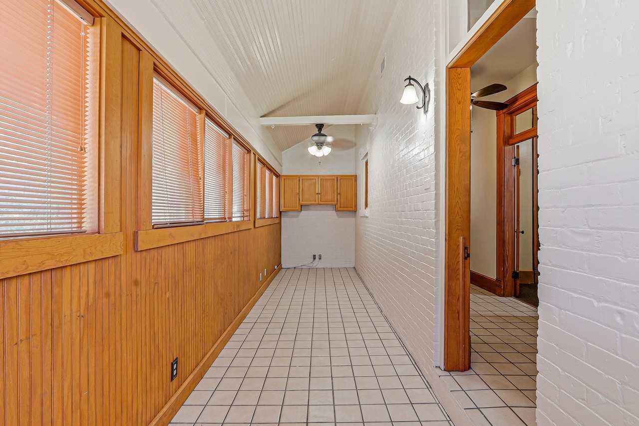 1406 Wyoming Ave #1 - Photo 6 of 31