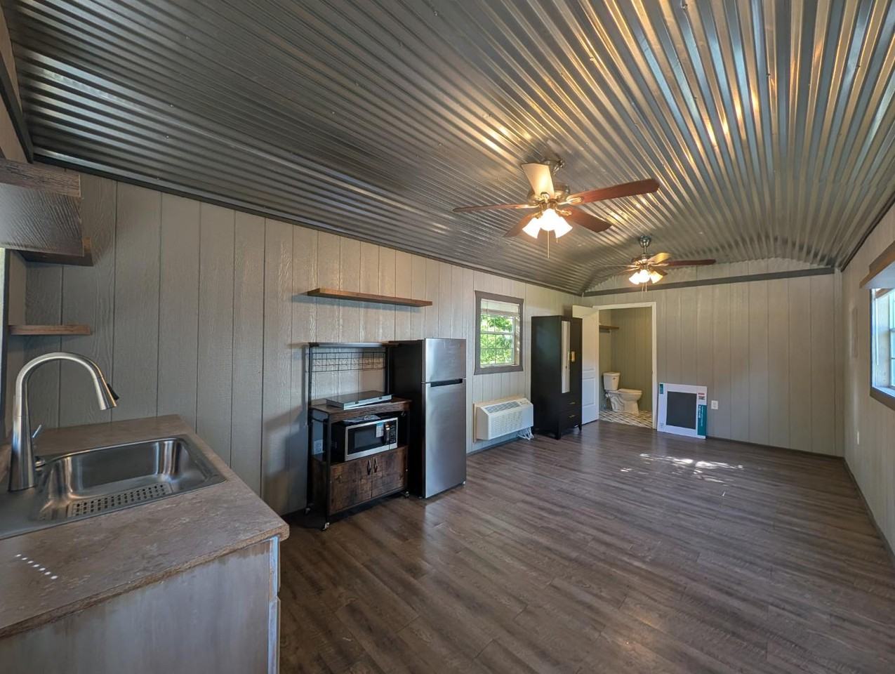 121 Green Lane - Photo 2 of 7