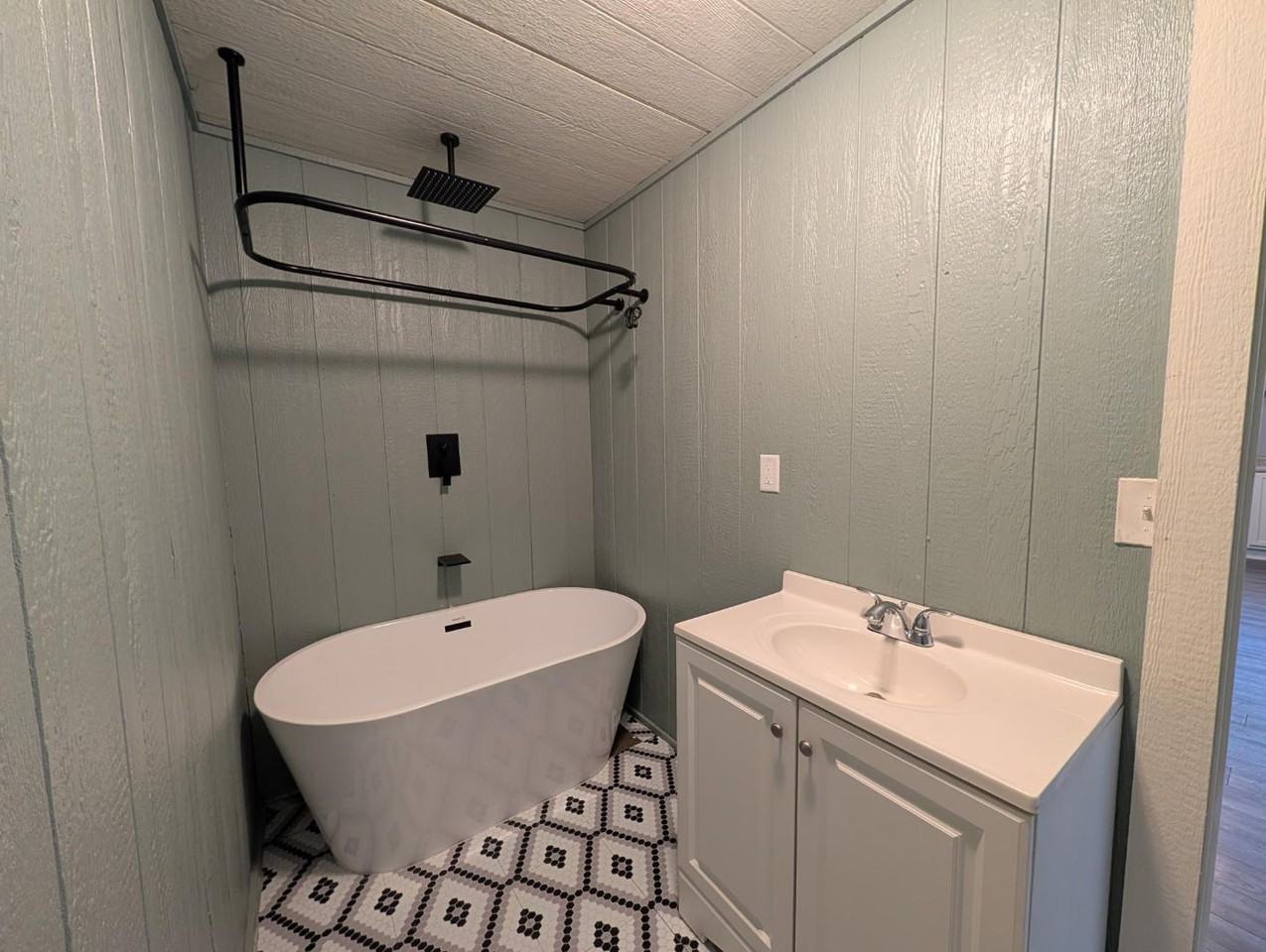121 Green Lane - Photo 6 of 7
