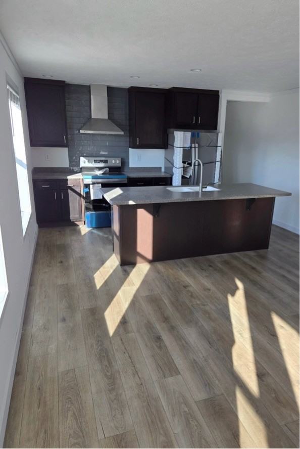 8A Illini East St #1 - Photo 2 of 10