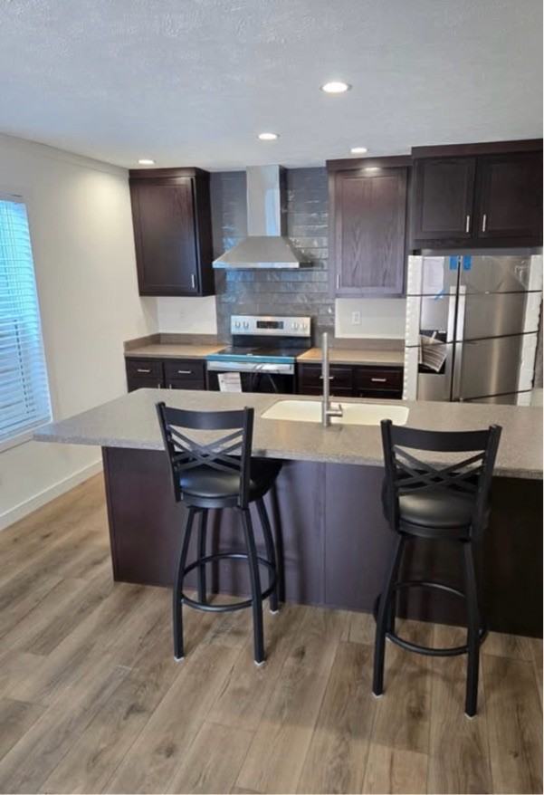 8A Illini East St #1 - Photo 3 of 10