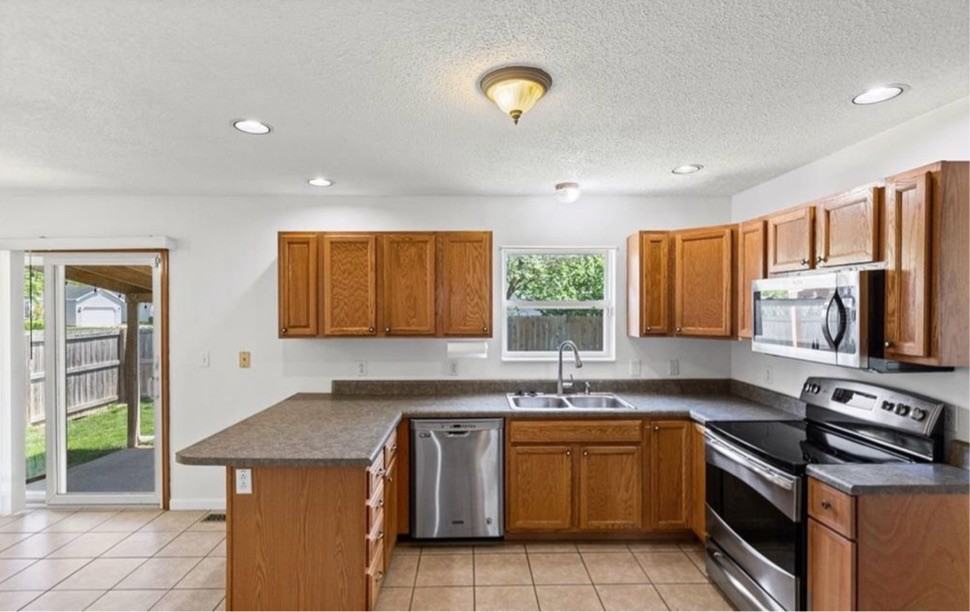935 Natasha Cir #1 - Photo 6 of 18