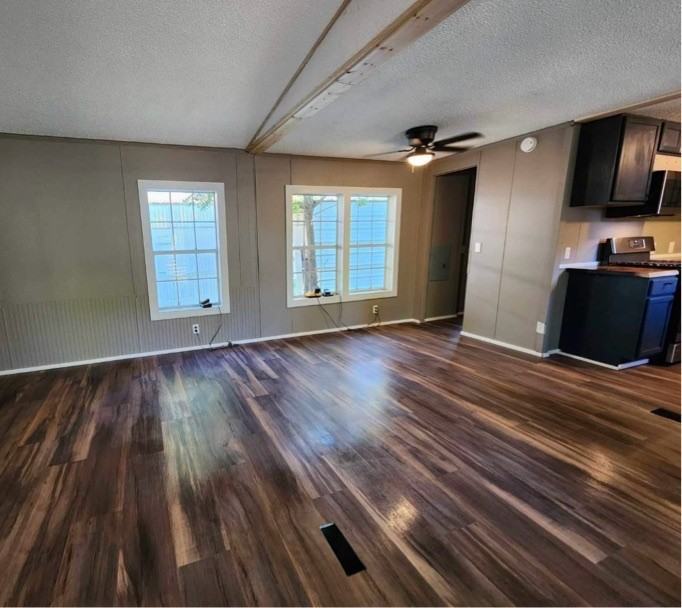 29 Illini West St #1 - Photo 3 of 10