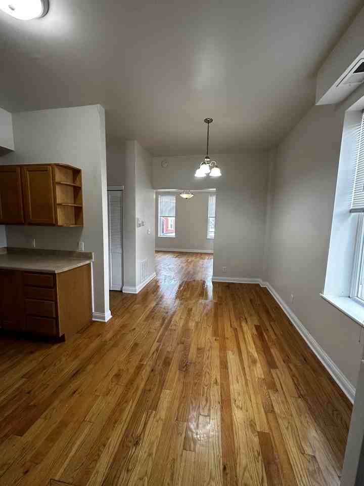 1651 White St #3 - Photo 2 of 11