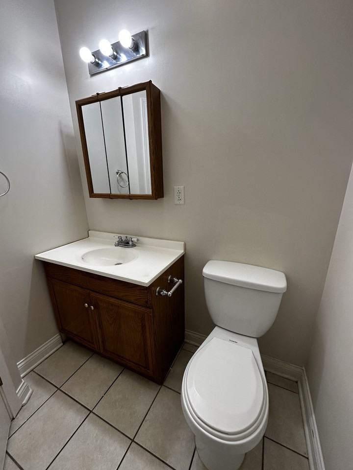 1651 White St #3 - Photo 3 of 11