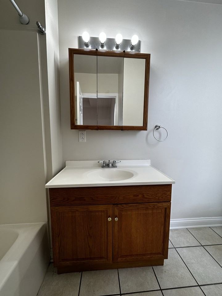 1651 White St #3 - Photo 4 of 11