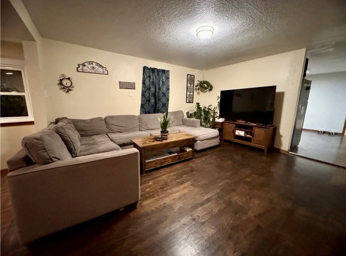 103 W Park Ave - Photo 4 of 8