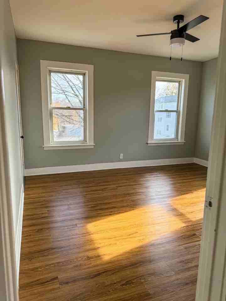 4 Fairbanks St - Photo 7 of 24