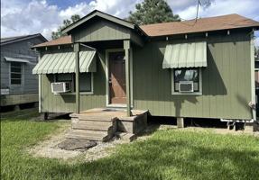 featured image of 115 E Florida St