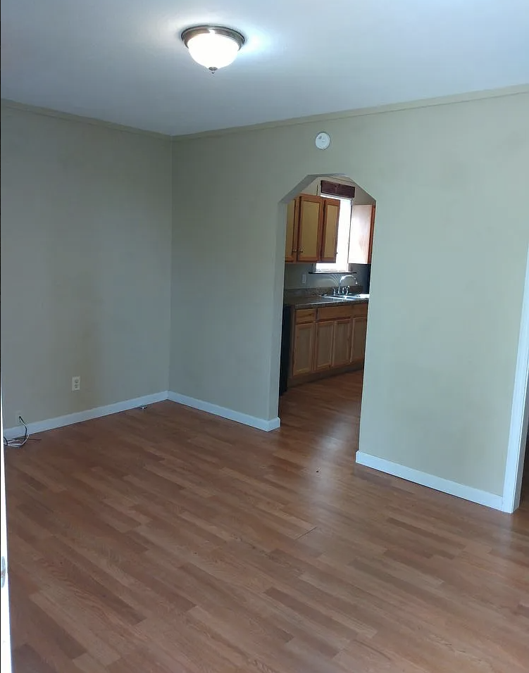 115 E Florida St - Photo 2 of 25