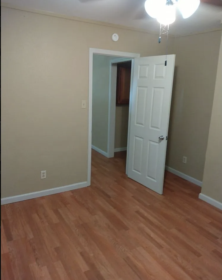 115 E Florida St - Photo 3 of 25