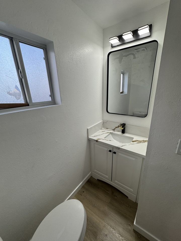519 E Ridgecrest Blvd #A - Photo 2 of 19