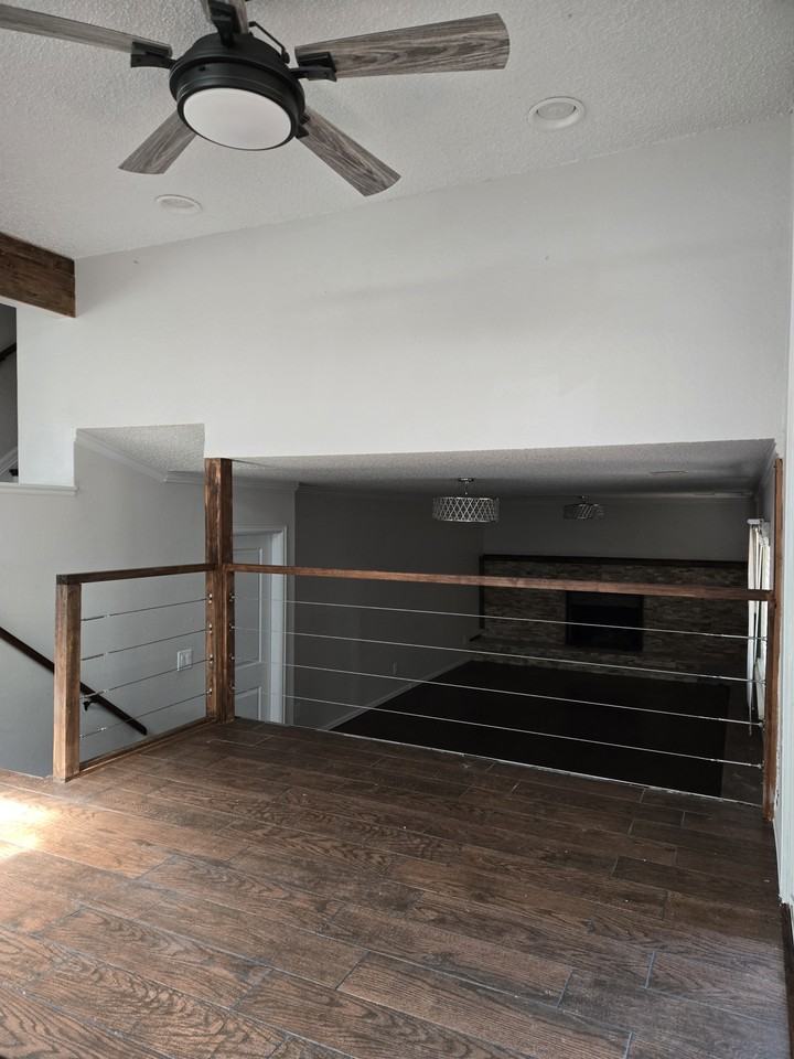 9022 W Stanford Ave - Photo 3 of 15