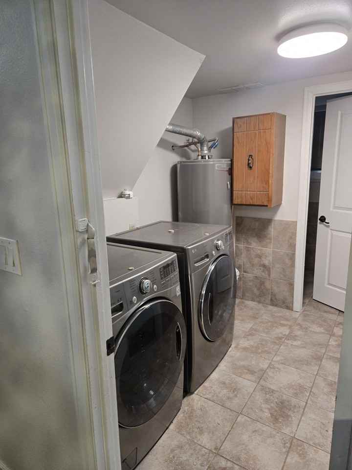 9022 W Stanford Ave - Photo 6 of 15
