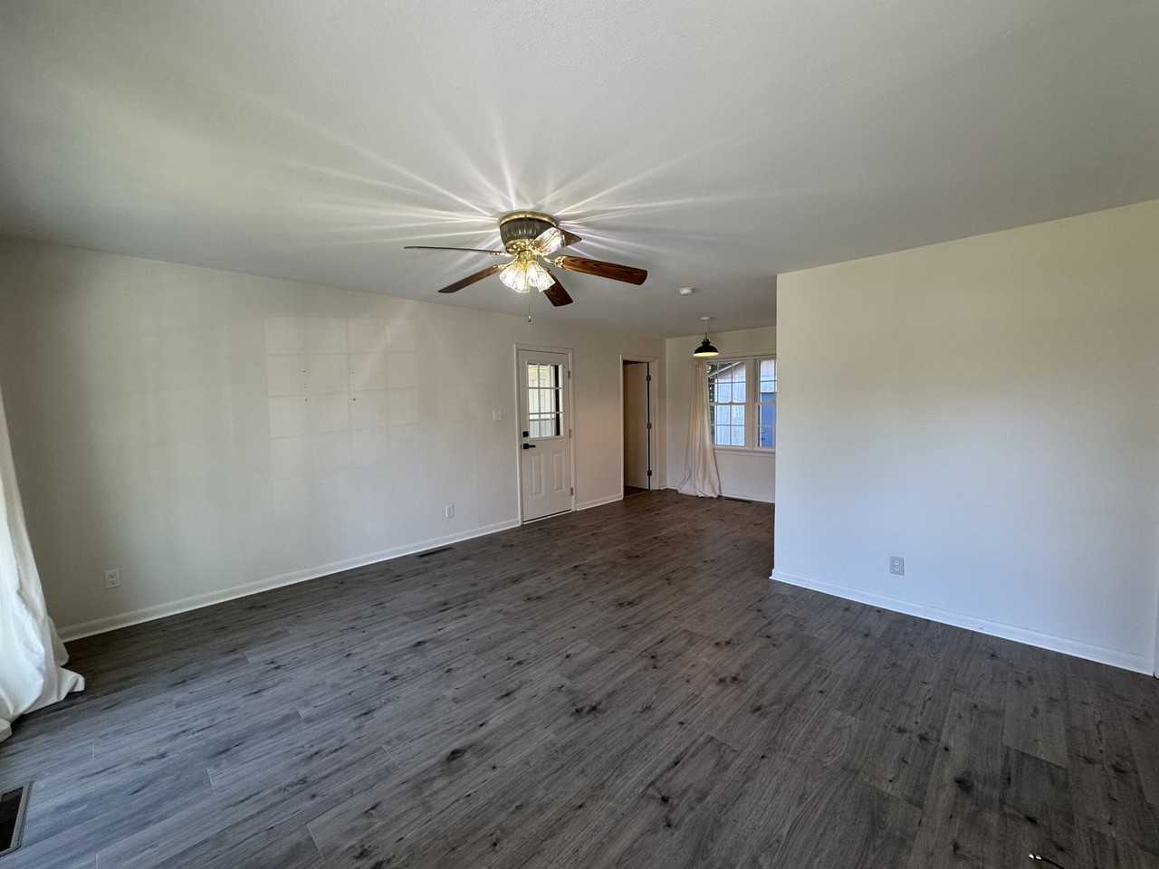 20 Lenora Dr - Photo 3 of 26