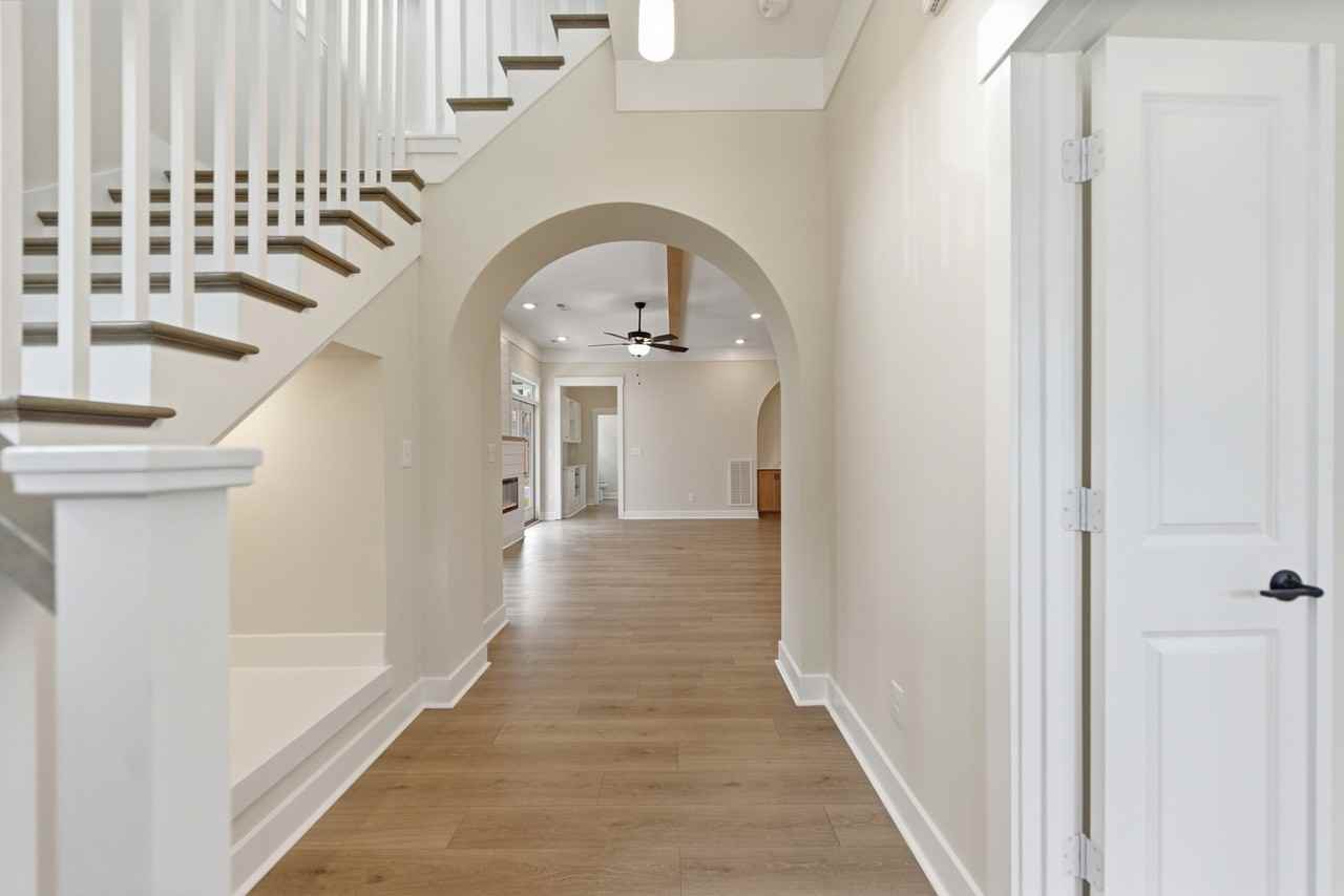 917 Calhoun Way - Photo 3 of 24