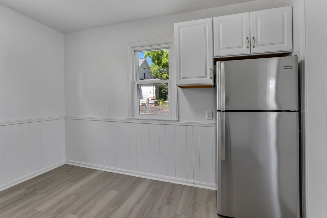 610 Elm St - Photo 5 of 25