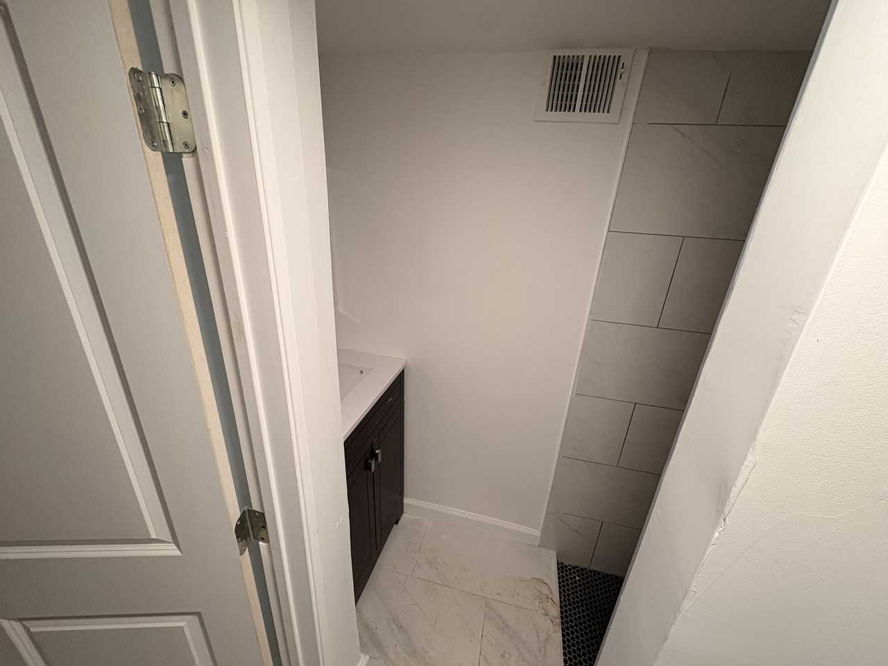 182 Novak St - Photo 5 of 21