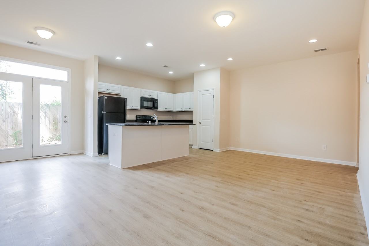 38 Rivers Point Row Unit A - Photo 3 of 26