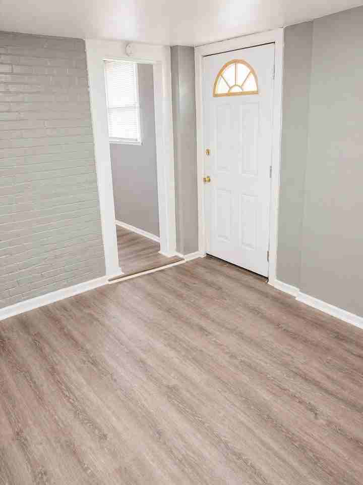 2635 N 24th St #B - Photo 6 of 6