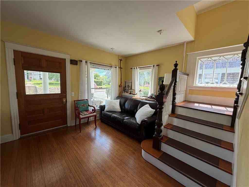 67 Granite St - Photo 5 of 26