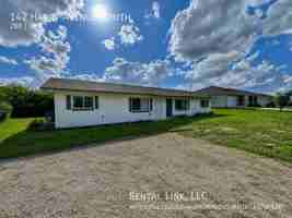 featured image of 142 Harry Ave S