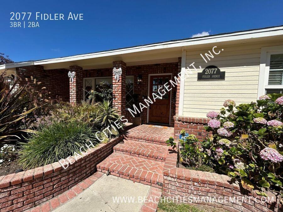 2077 Fidler Ave - Photo 2 of 26