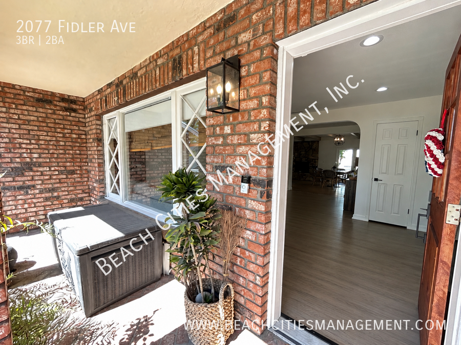 2077 Fidler Ave - Photo 3 of 26