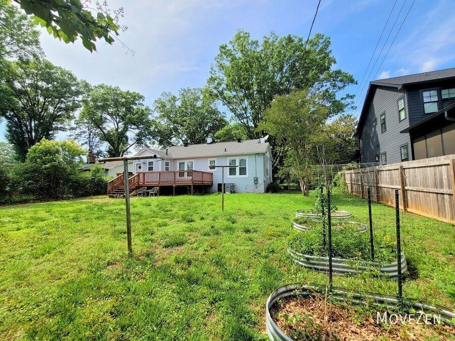3819 Plainview Rd - Photo 3 of 37