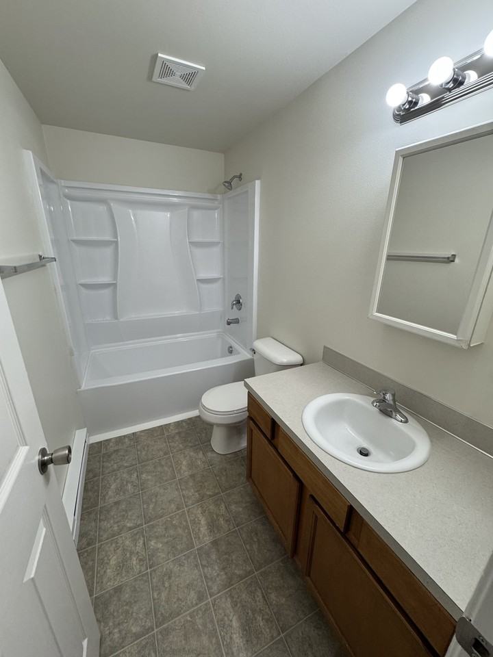 45100 Shields Ct #201 - Photo 7 of 15