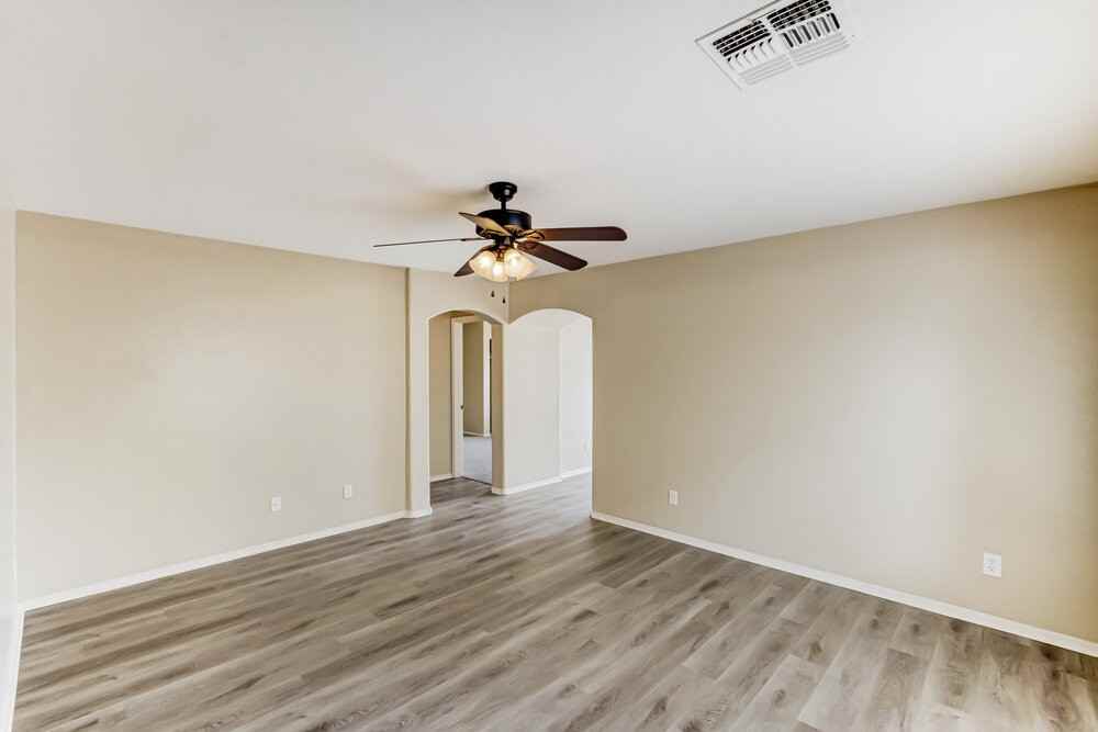 1105 S 225th Ave - Photo 3 of 21