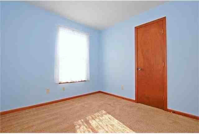 15016 W 150th St - Photo 4 of 14