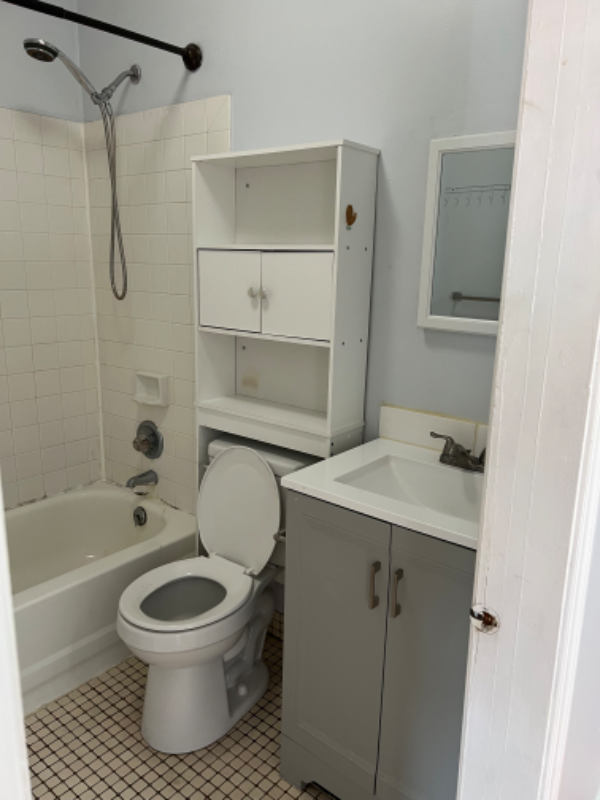 1528 Rodman St - Photo 6 of 9