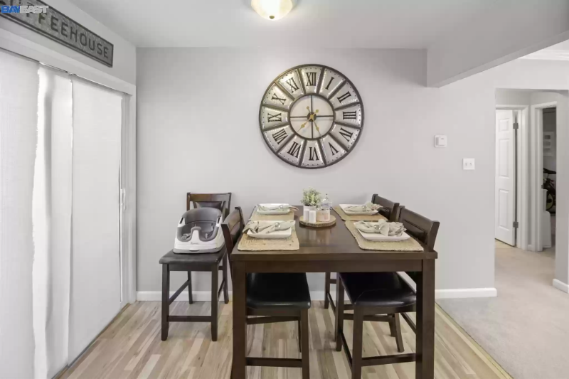 22426 N 5th St - Photo 5 of 10