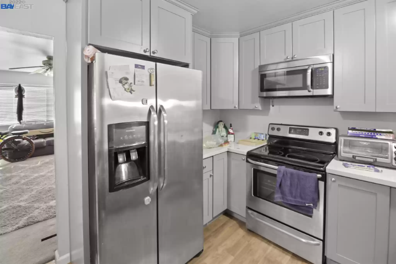 22426 N 5th St - Photo 6 of 10