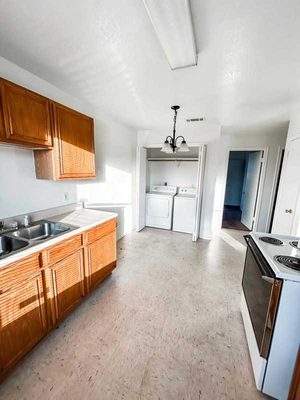 1604 Windward Dr #A - Photo 5 of 16