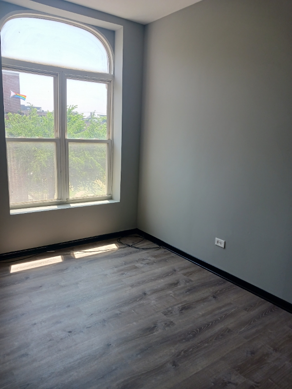 2210 W Warren Blvd #2nd - Photo 3 of 13