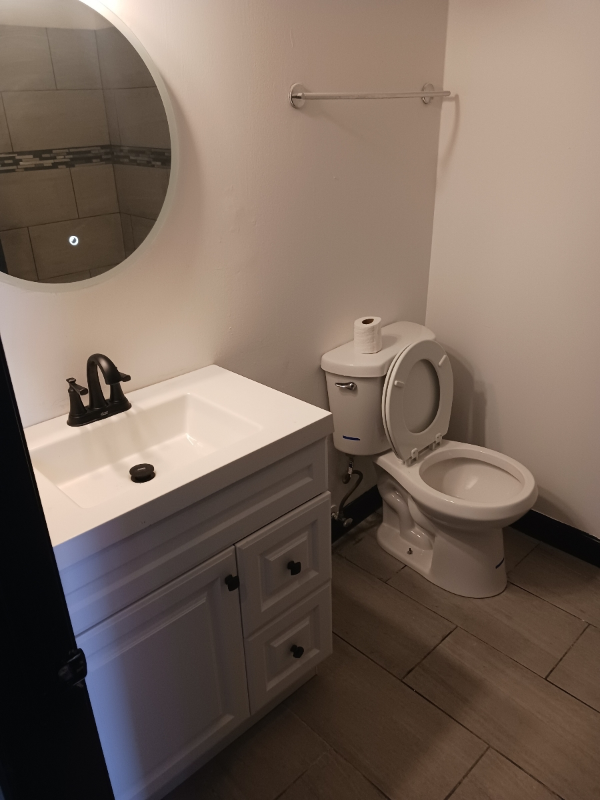 2210 W Warren Blvd #2nd - Photo 4 of 13