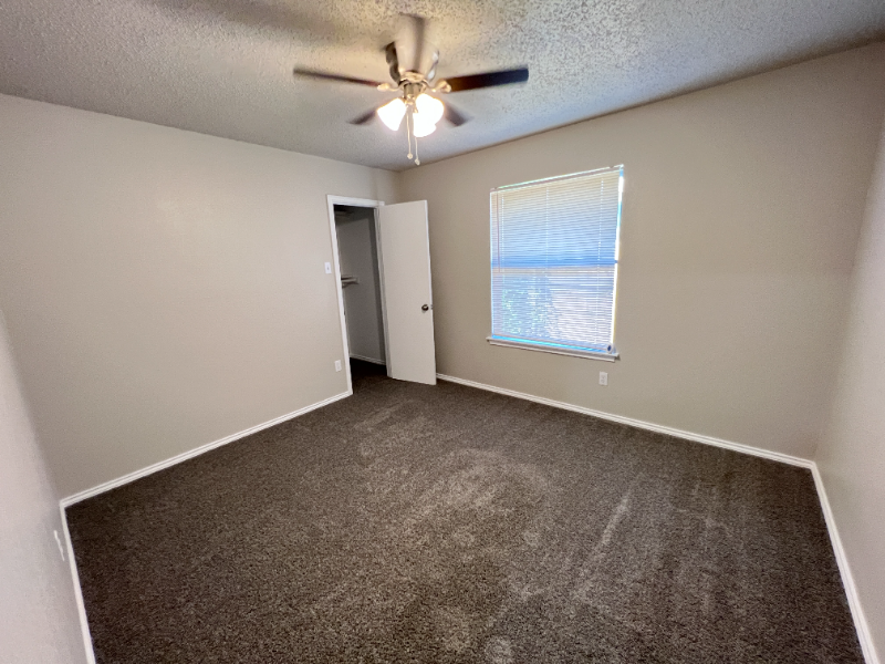 6417 Canyon Cir - Photo 6 of 15