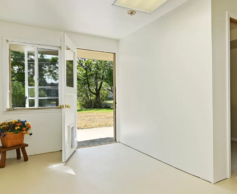 432 72nd St Se - Photo 4 of 14
