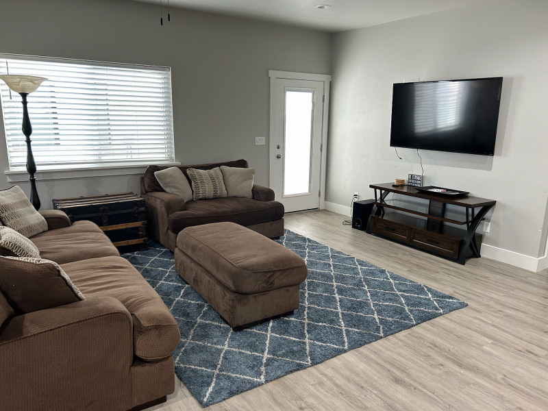1045 Frank Henry Rd - Photo 2 of 13
