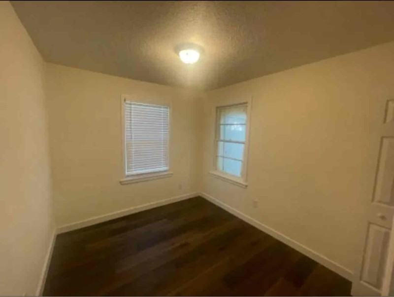 2142 Inwood Ter - Photo 5 of 10