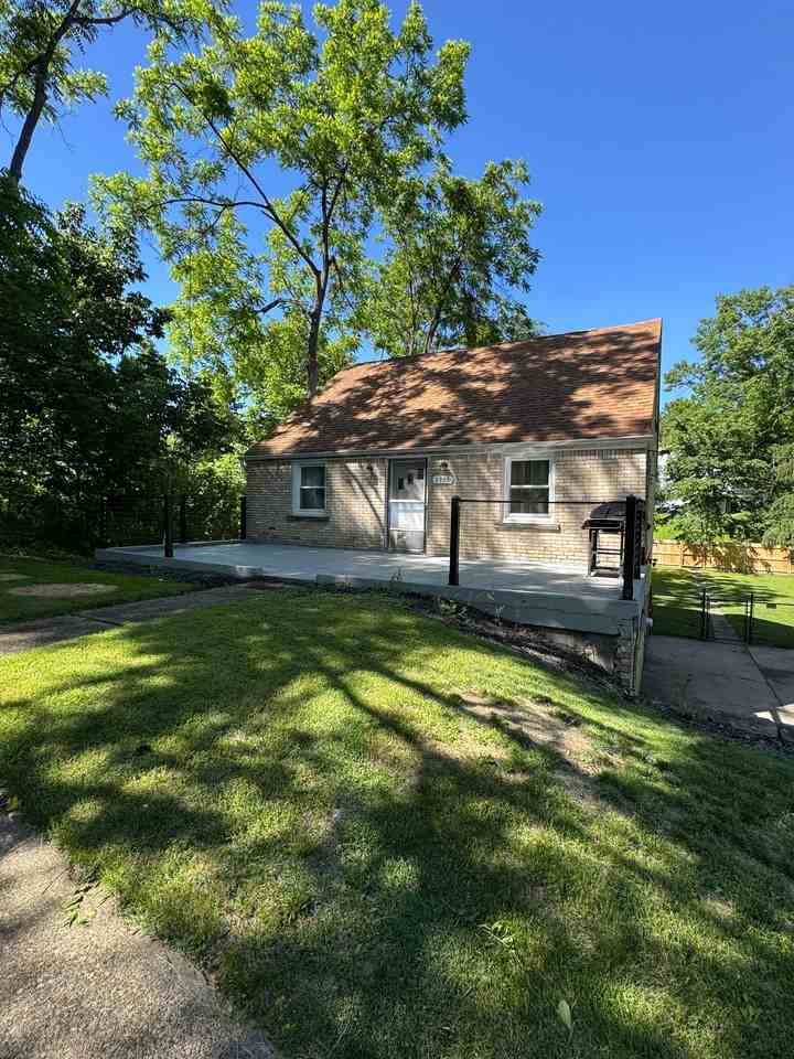 2355 Glenbury St - Photo 7 of 9