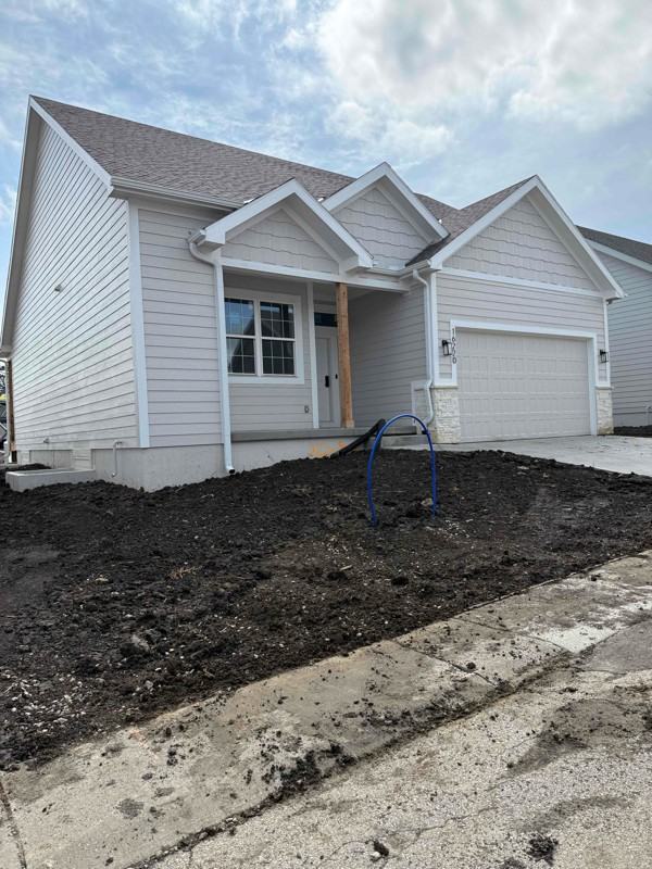 16220 Fontana St - Photo 2 of 20