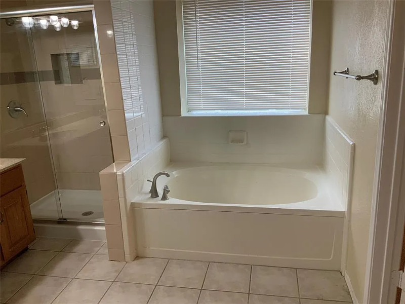 624 Beatty Dr - Photo 2 of 45