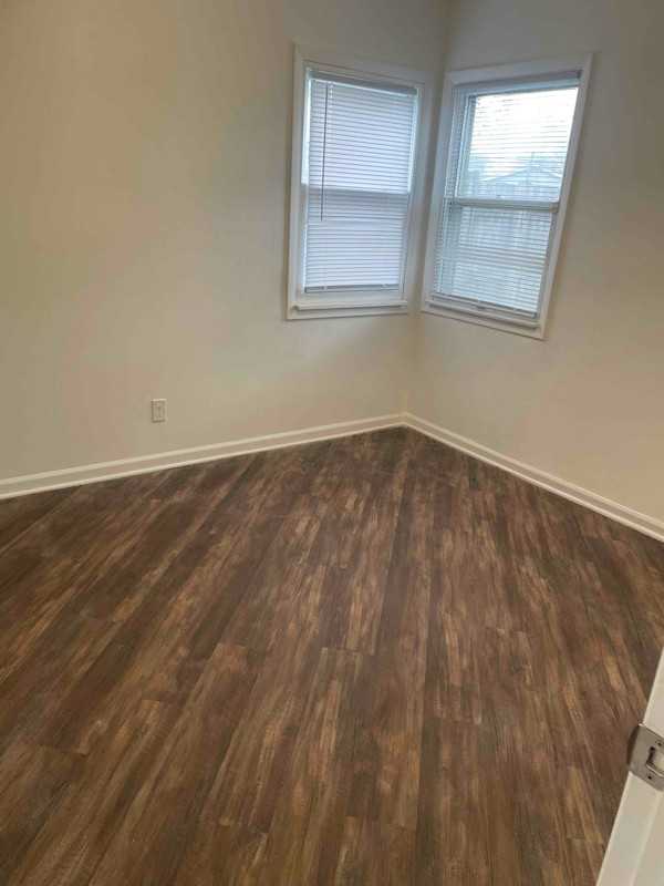 1571 178th St - Photo 4 of 10