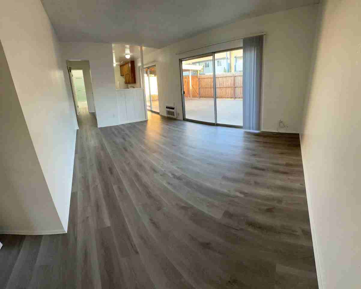 633 N Fig St #D - Photo 6 of 20