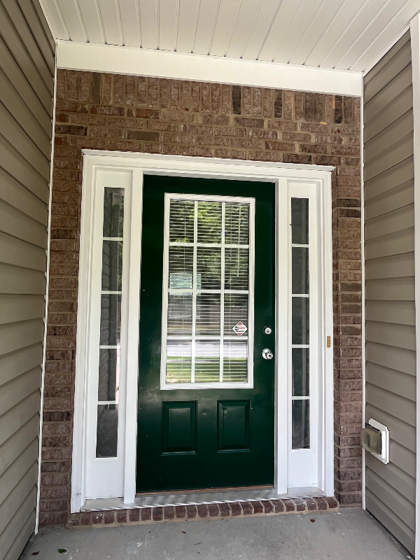 2501 Southhaven Ln - Photo 2 of 20