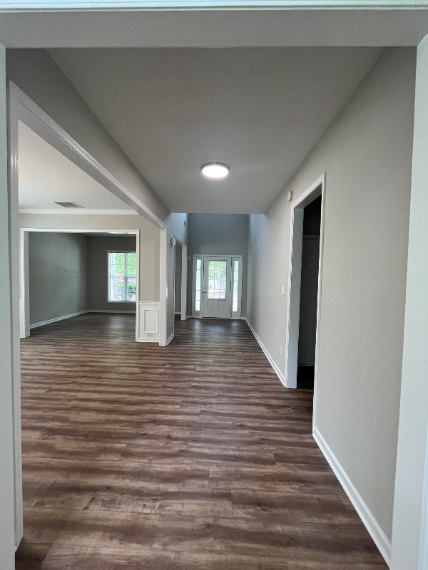 2501 Southhaven Ln - Photo 4 of 20